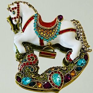 Heidi Daus 🆕 Carousel Horse Brooch Pin